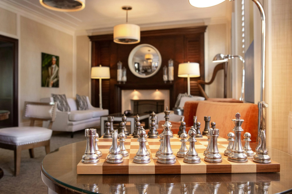 The Pillars Hotel & Club