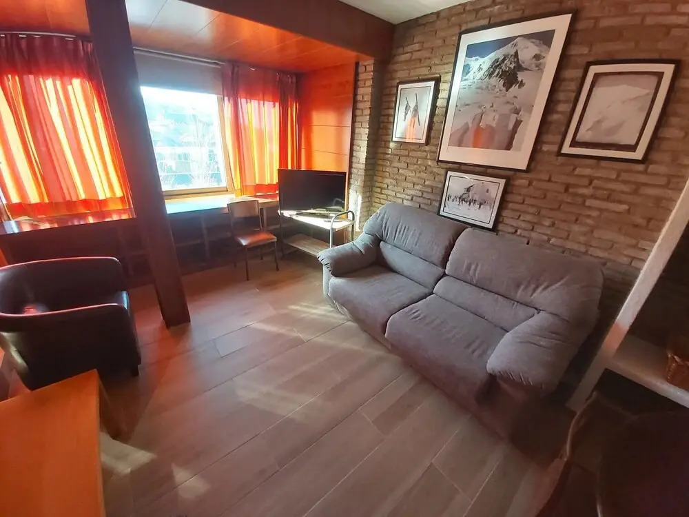 Unbeatable Location at the Foot of the Slopes