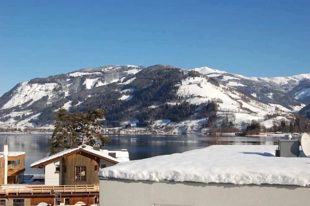 Penthouse in the heart of Zell am See