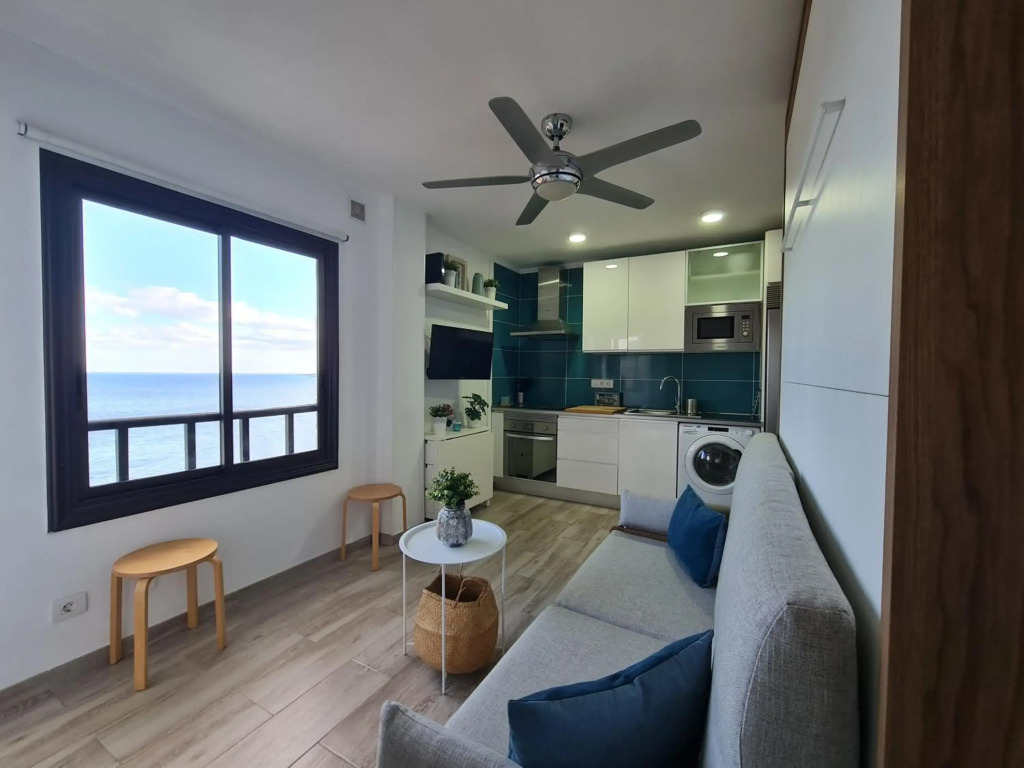 Acogedor estudio en Candelaria en primera línea de mar