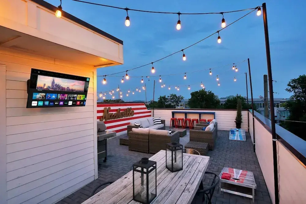 Rooftop Deck Shuffleboard BBQ Near Downtown