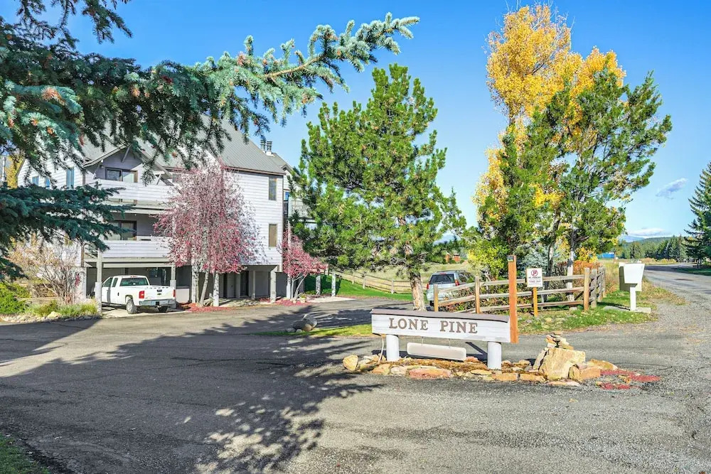 Pagosa Condo w/ Deck, 4 Mi to Hot Springs & Dtwn