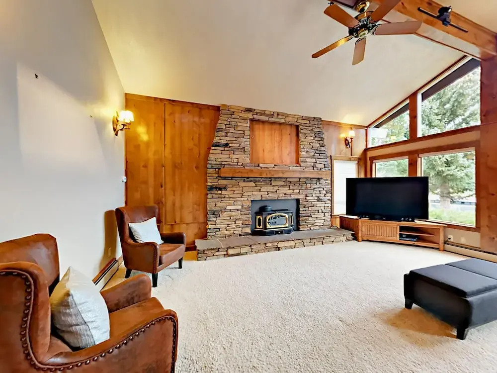 2220 Balboa Drive Home