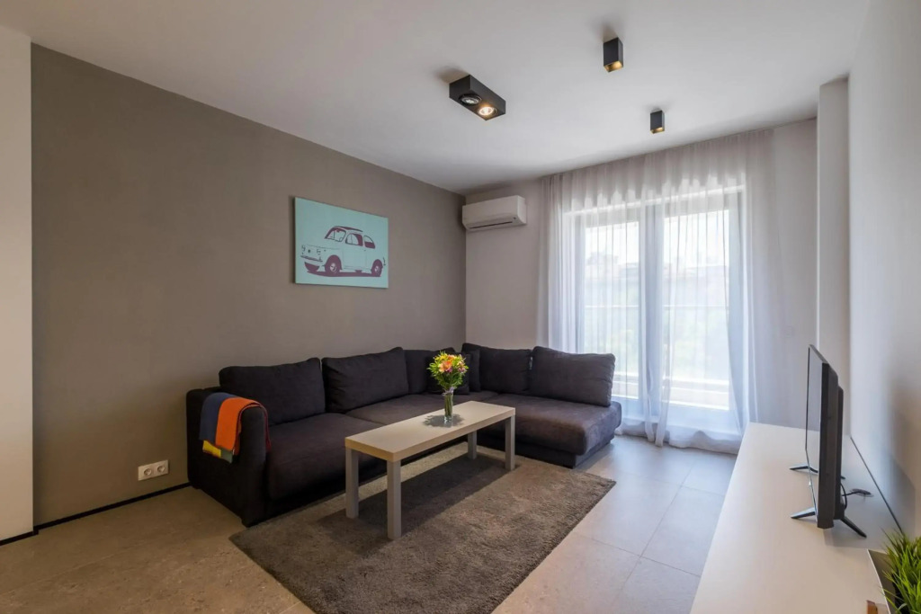 APT 32 near Mall of Sofia & Metro Station