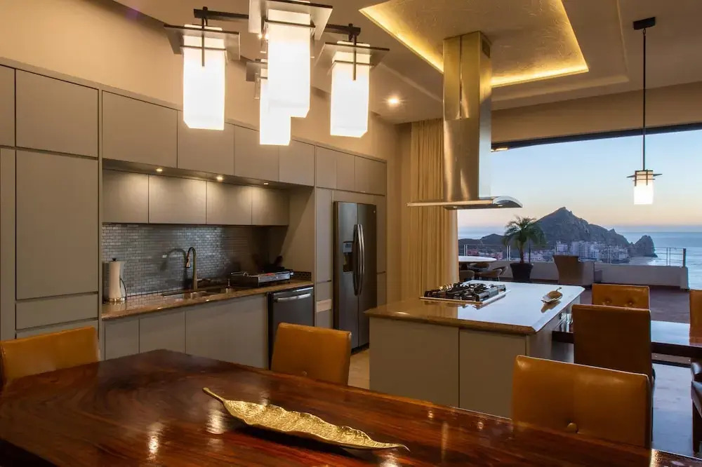 Great Cabo Location for Large Group at Villa Jade de Law