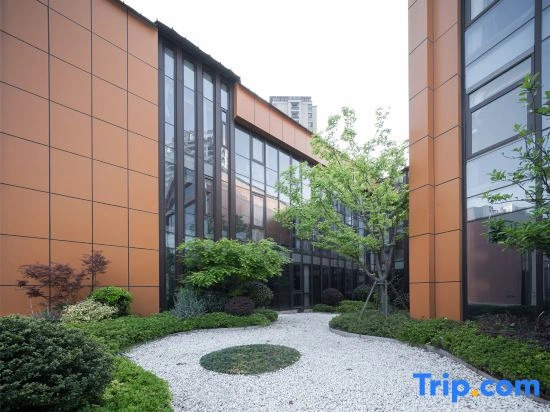 Yaqi Hotel (Ningbo Beilun Meishan Island)