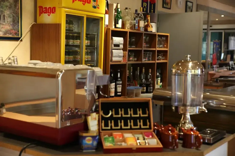 Crau Hotel
