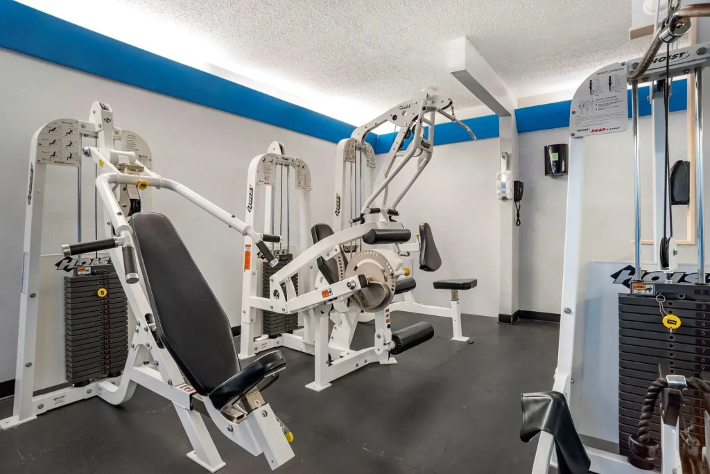 Best Western Navarre Waterfront