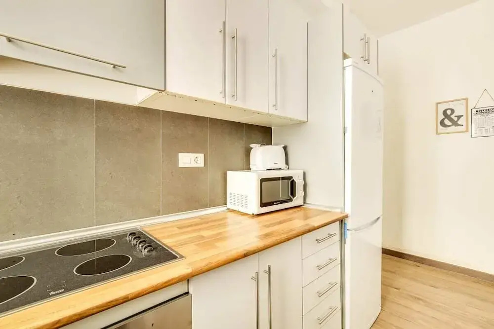 Spacious Refurbished 1bed Flat, Close to the Metro