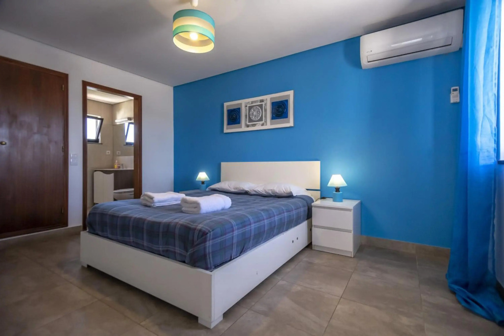 ★ Sea View ★ 1 Minute to Oldtown and Beach ★