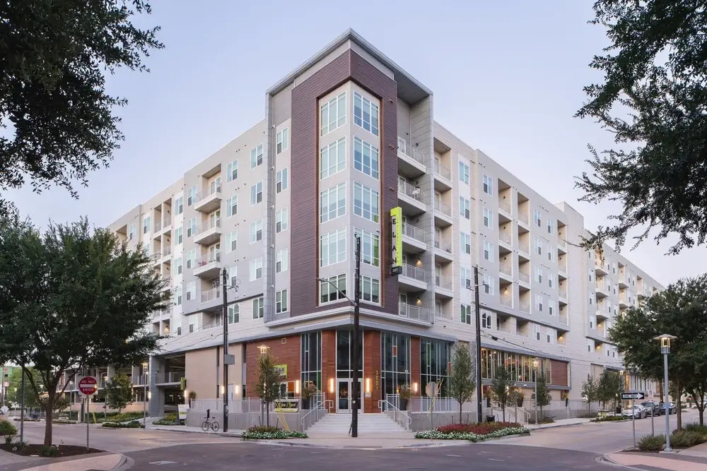 Locale Fort Worth - West 7th