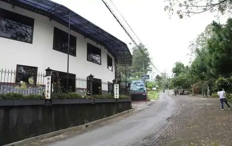 Hotel Panorama Wisata Air Terjun Coban Rondo