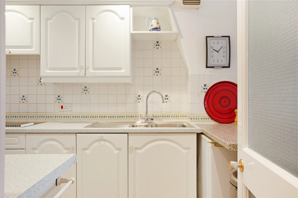 Ideal city centre base with all the iconic sightseeing within easy walking distance.