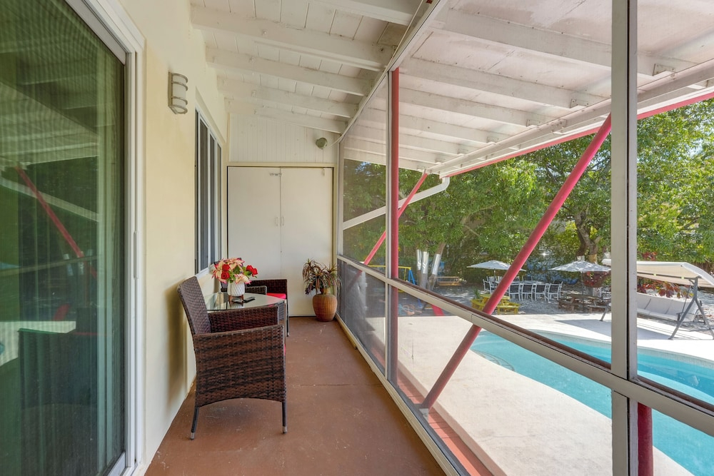 Oakland Park Gem w/ Year-round Pool, 4 Mi to Beach