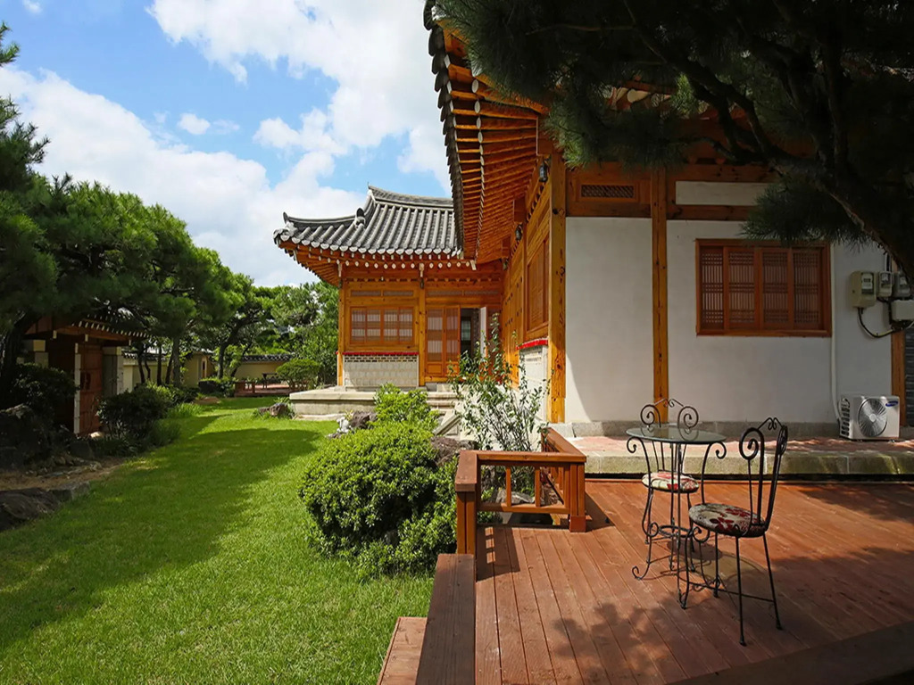 Cheonggong Hanok Stay