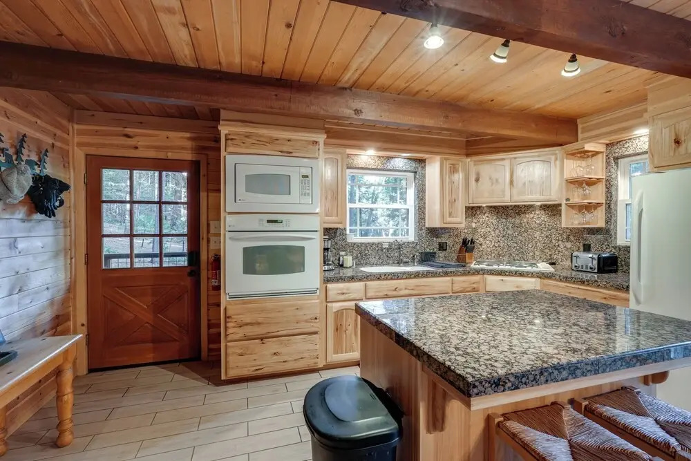 3 Mi to Calaveras Big Trees: Group-ready Mtn Cabin