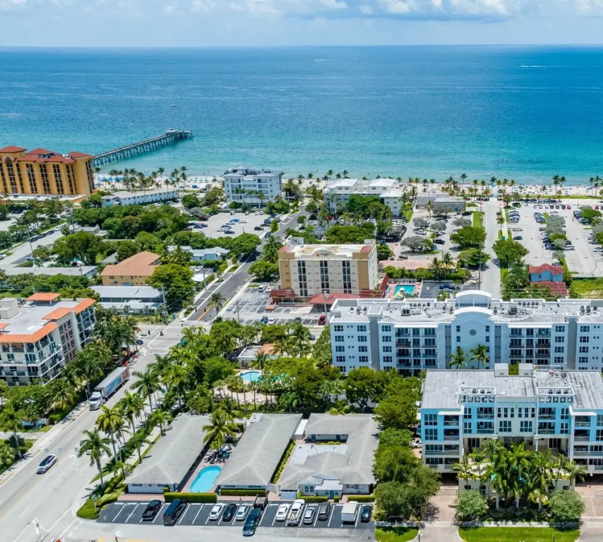 Deerfield Condo Suites by Opus