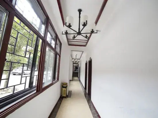 Shuiyunge Hotel (Huangguoshu Waterfall Scenic Area)