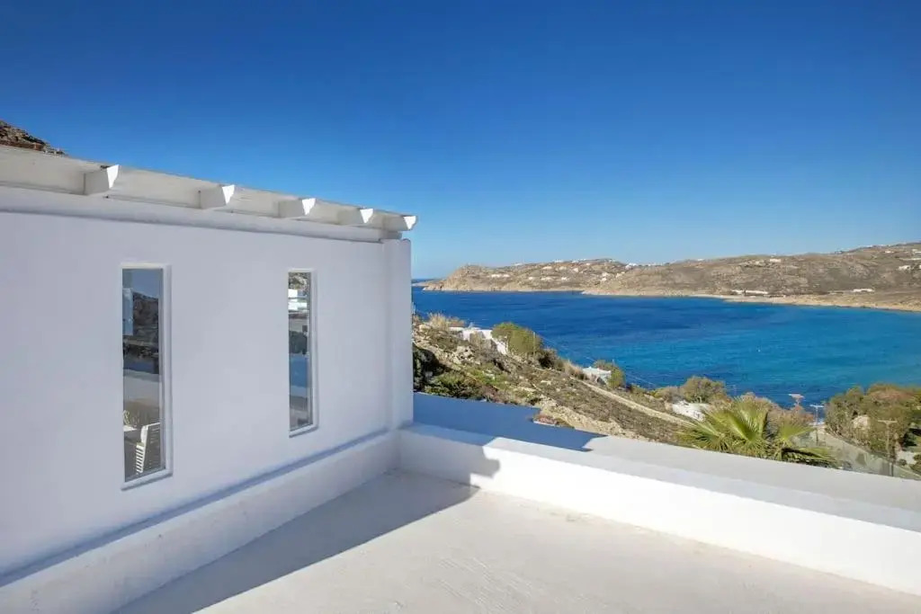 Mykonian house in Elia beach by GHH