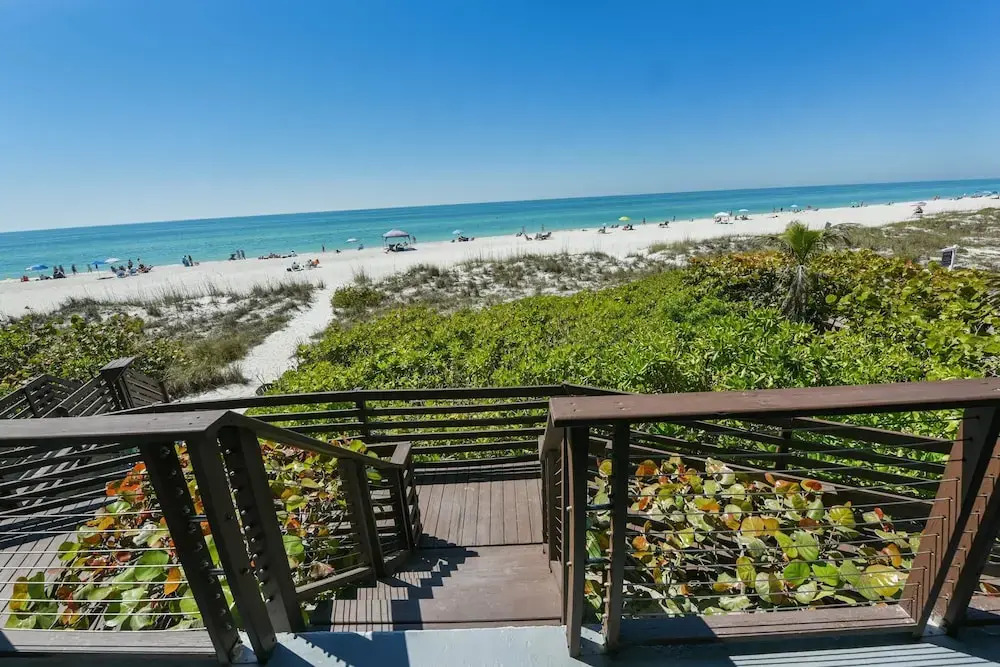 The Beach Front Apartment 3