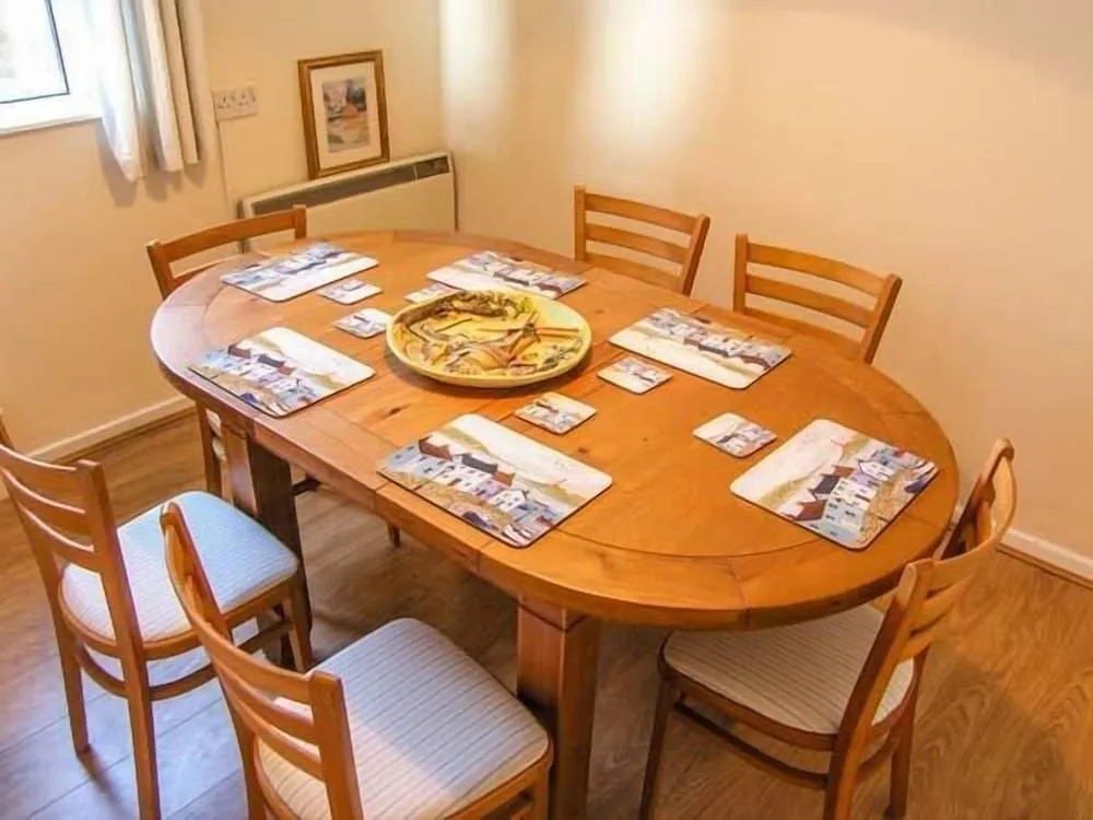 Arallt Holiday Cottage