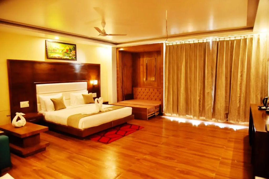 Hotel Divine Lakshmi Ganga