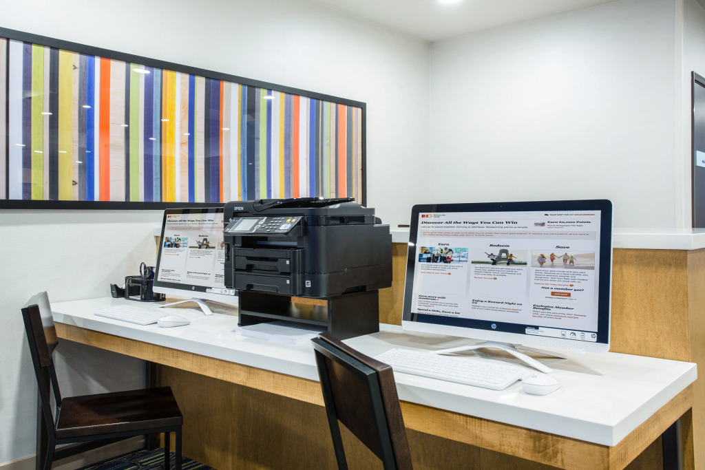 Holiday Inn Express & Suites - Rapid City - Rushmore South by IHG