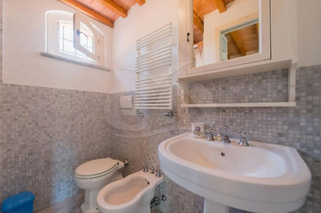 Elegant Villa Ivana 7/8 bed immersed in a green garden 600 meters from Reale beach-VILLA IVANA