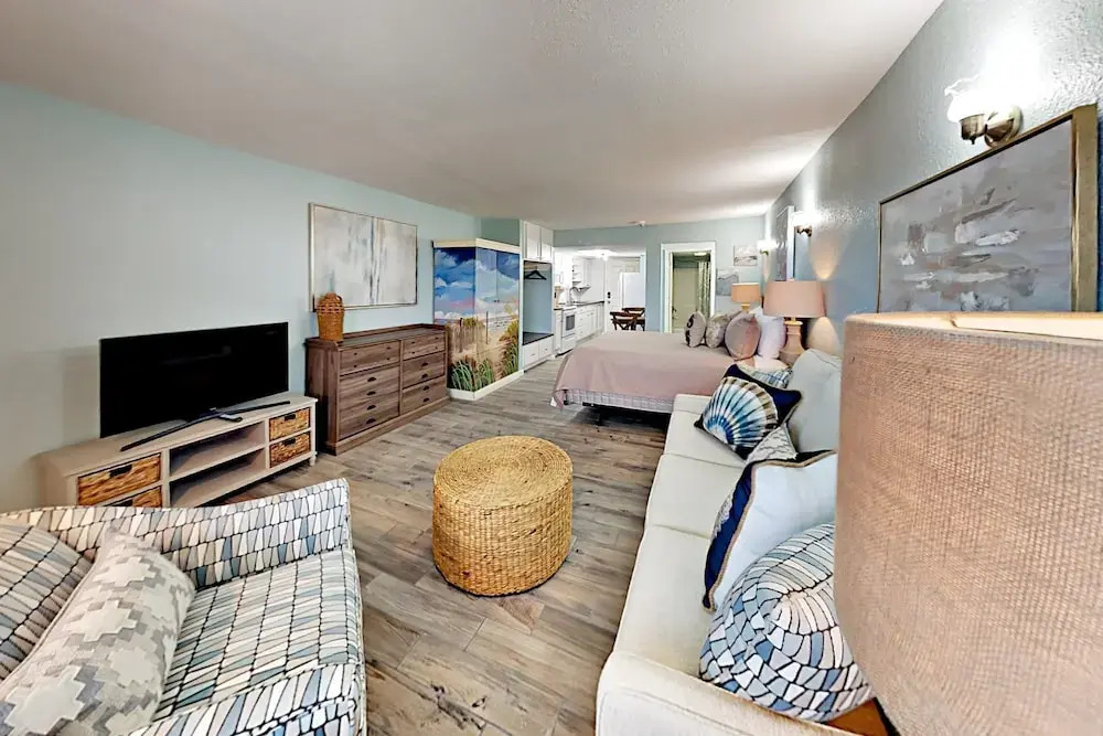 146 Sea Breeze - 1 Br Condo