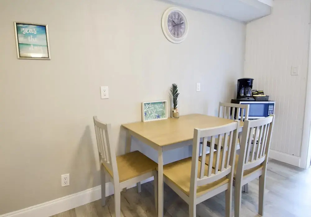 Sun Deck Inn & Suites