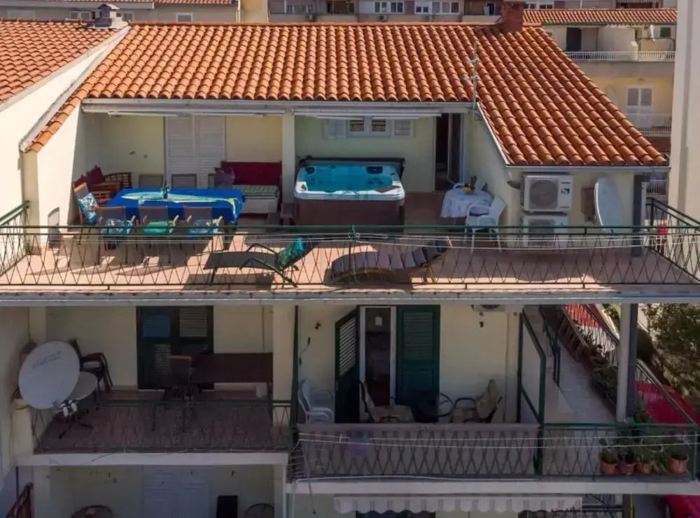 Apartments Ribarević