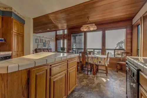 Ocean view home with Fireplace Hot Tub Deck