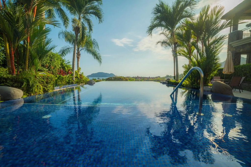 3 Bedr Vista Bahia private plunge pool