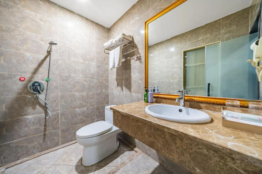 Zhongxian Qiaolin Hotel