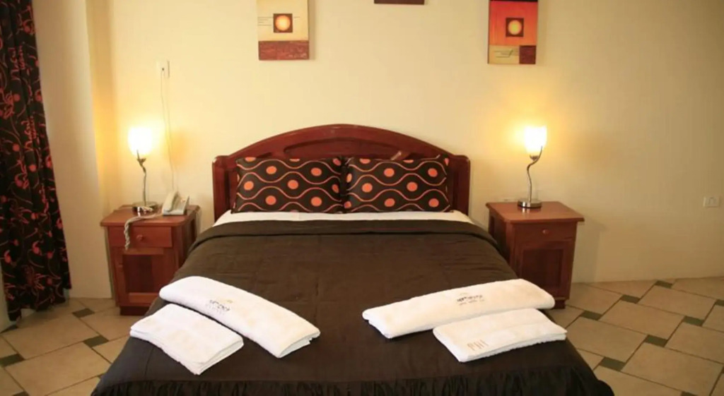 Parthenon Hotel y Eventos