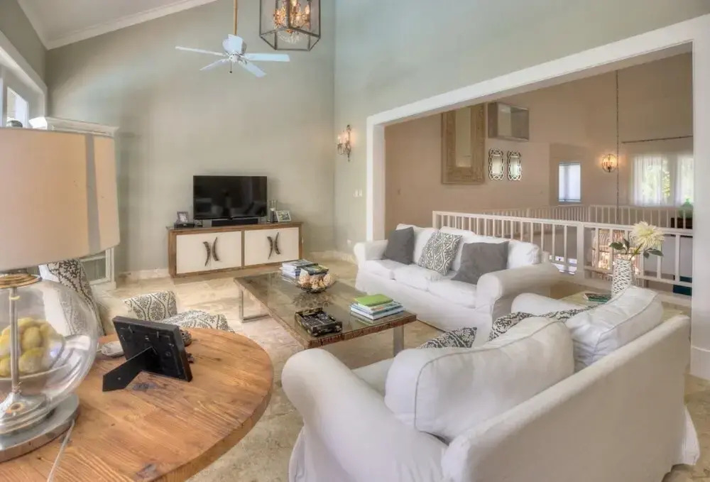 Golf-front Villa With Large Garden and Pool Area in Exclusive Beach Resort