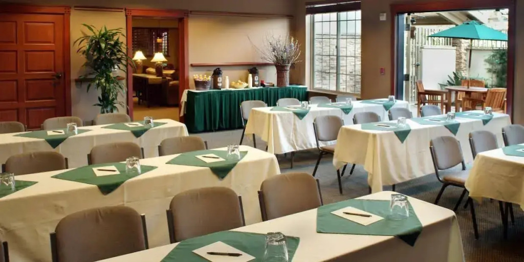 Larkspur Landing Extended Stay Suites Bellevue