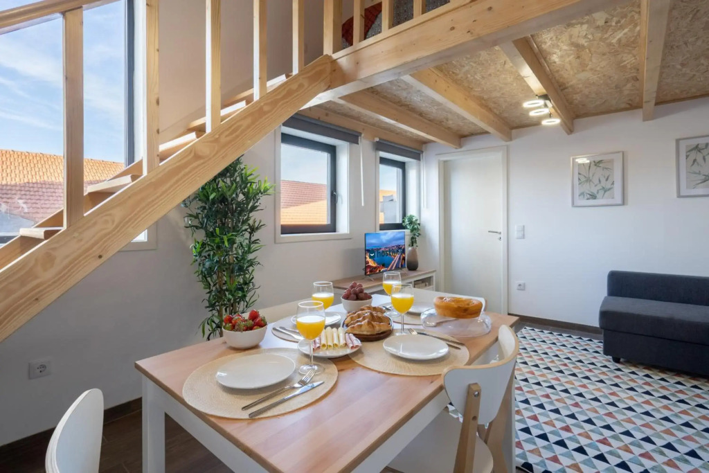 Stylish Duplex House - Terrace & River View