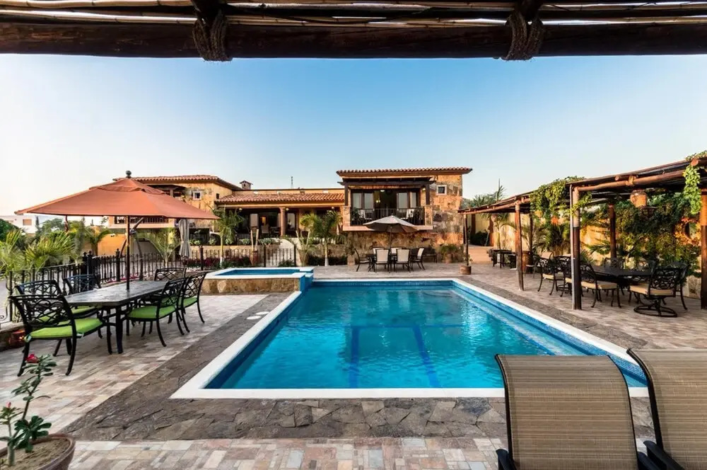 Spacious 4 Bachelor/ette W/free Cook: Finca Tezal