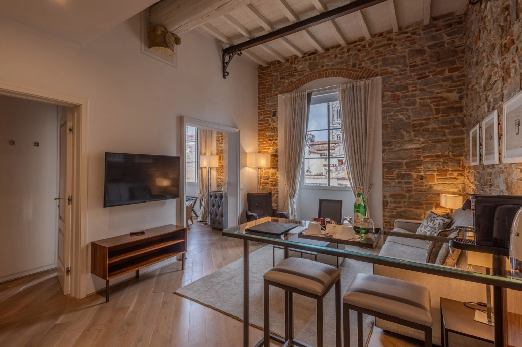 Donati Luxury Tower Suites