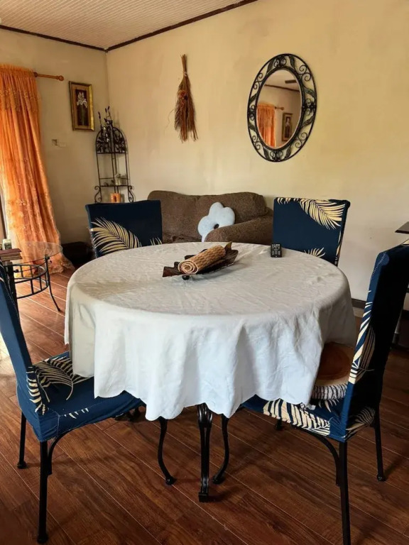 Briannas Rustic Retreat