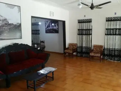 Black and White Resort