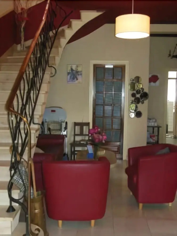 HOTEL,RESTAURANT
