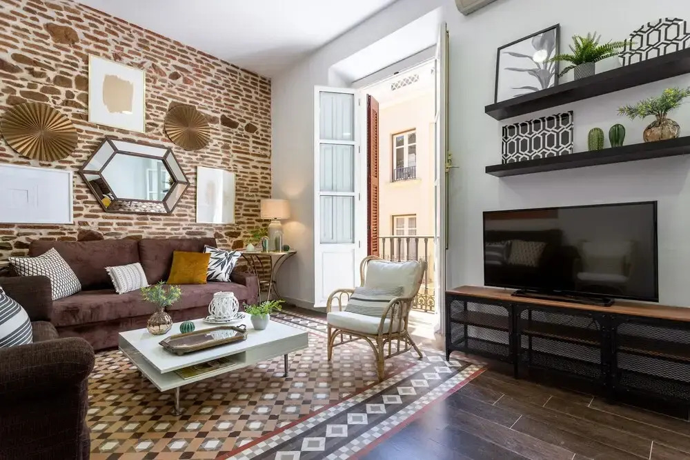 Fabulous Apartment Close to Commercial Area. Larios