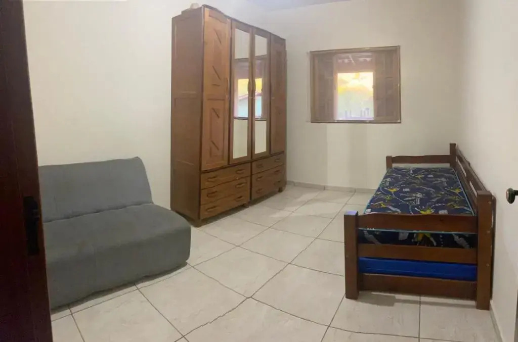 Linda Chacará Com Piscina Climatizada