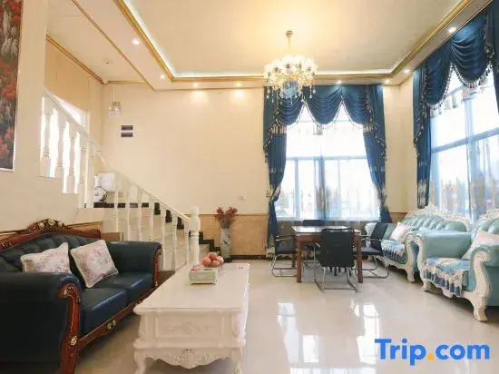 Haiyun Holiday Villa (Beihai International Passenger Port Qiaogang Style Street Store)