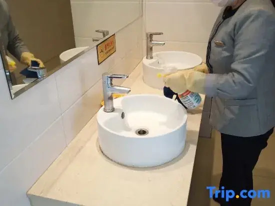 TOWO Topping Hotel (Pingliang Kongtong District West Bus Station Branch)
