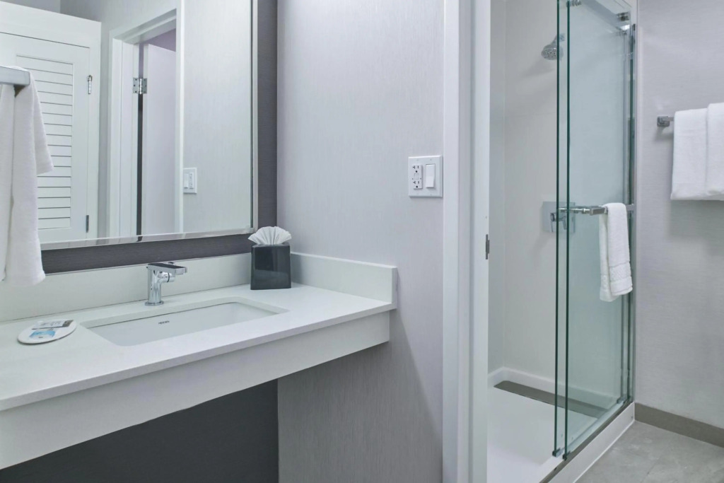 Courtyard by Marriott Detroit Livonia