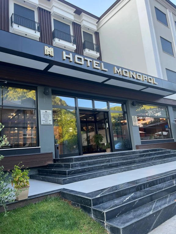 Hotel Monopoly