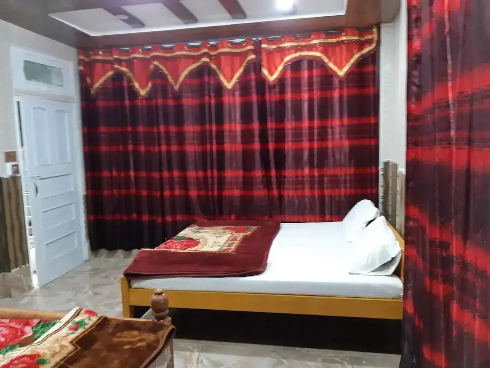 Aryan Swat Hotel